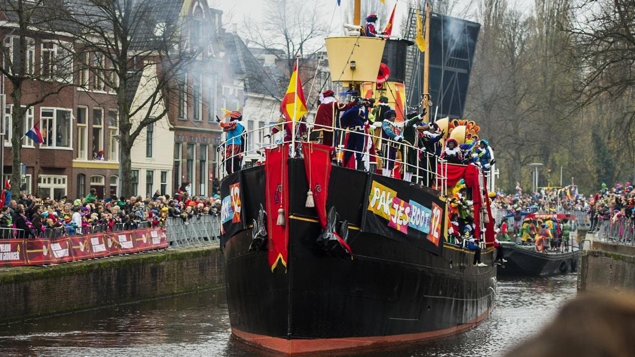 Sinterklaas & Pakjesboot 13 cover