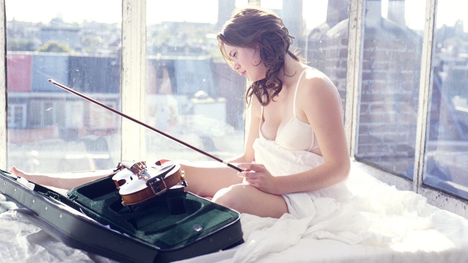 LelleBelle cover